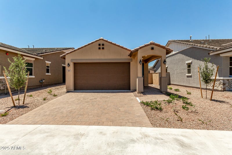 5656 205th Ln, Buckeye, AZ 85396