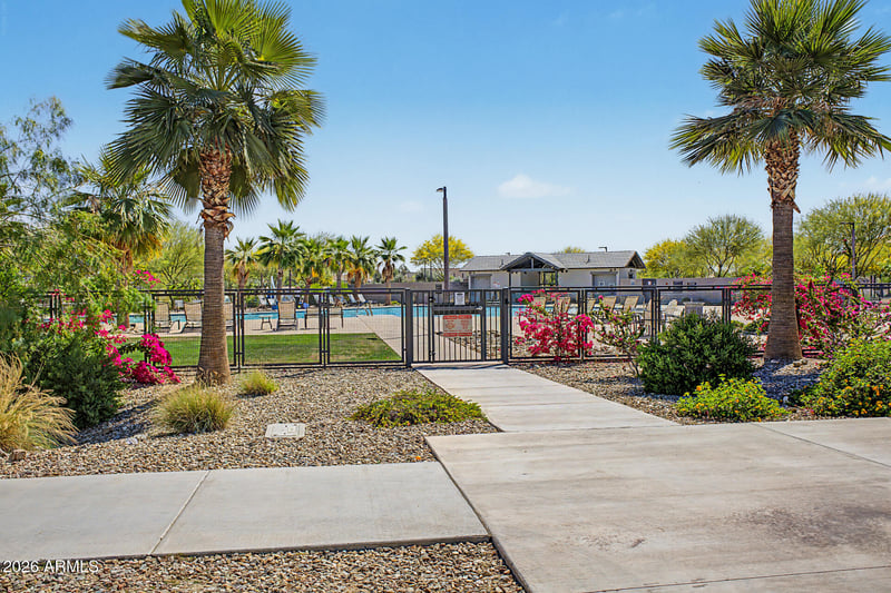 5656 N 87th Dr, Glendale, AZ 85305