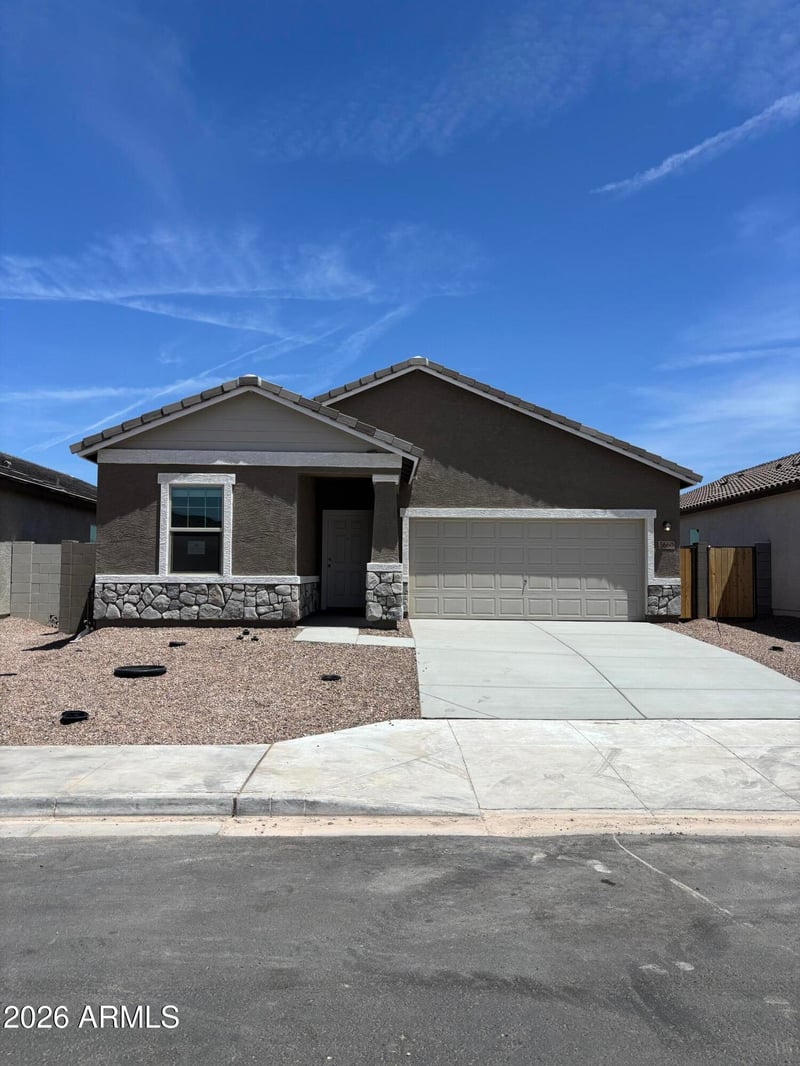5660 Hornblende Way, San Tan Valley, AZ 85143