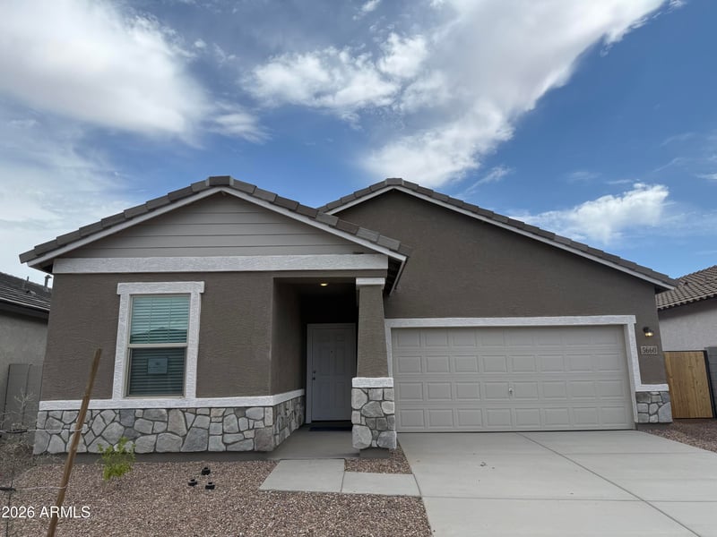 5660 Hornblende Way, San Tan Valley, AZ 85143