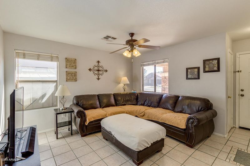 5664 E Flossmoor Ave, Mesa, AZ 85206