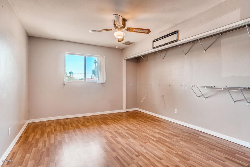 5666 W Pierson St, Phoenix, AZ 85031