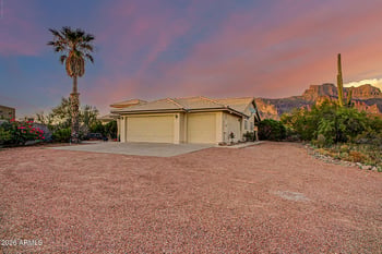 5674 E 3rd Ave, Apache Junction, AZ 85119