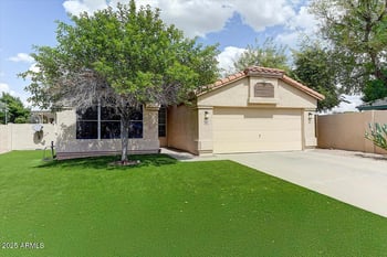 5674 North Ln, Glendale, AZ 85302