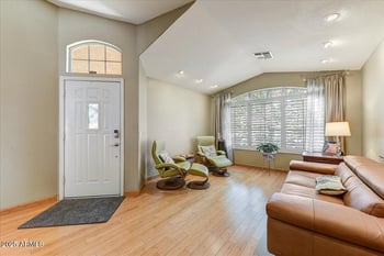 5674 North Ln, Glendale, AZ 85302