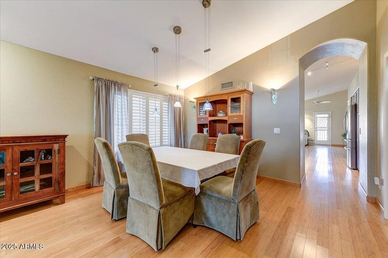 5674 North Ln, Glendale, AZ 85302