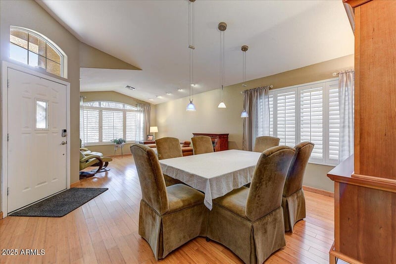 5674 North Ln, Glendale, AZ 85302