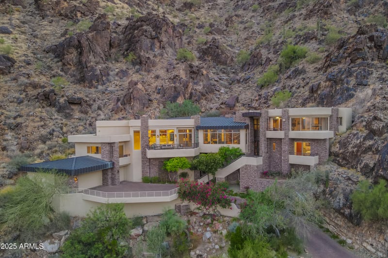 5676 Cheney Dr, Paradise Valley, AZ 85253