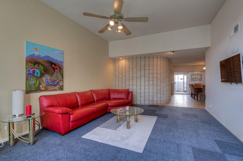 5676 N 12th St, Phoenix, AZ 85014