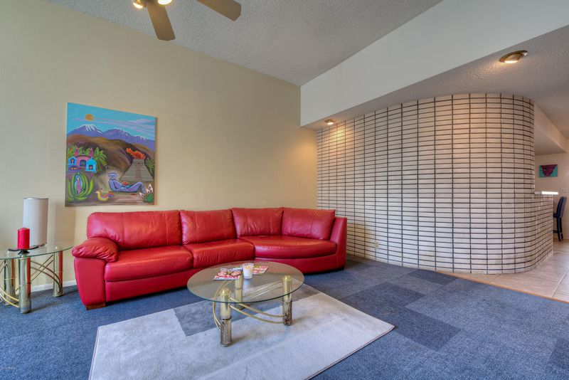 5676 N 12th St, Phoenix, AZ 85014