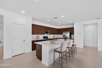 5676 177th Ln, Litchfield Park, AZ 85340