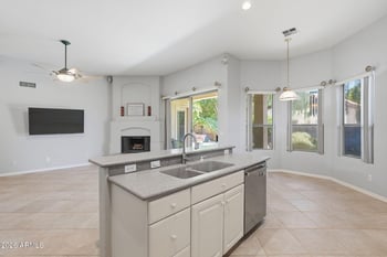 5677 Monona Dr, Glendale, AZ 85308