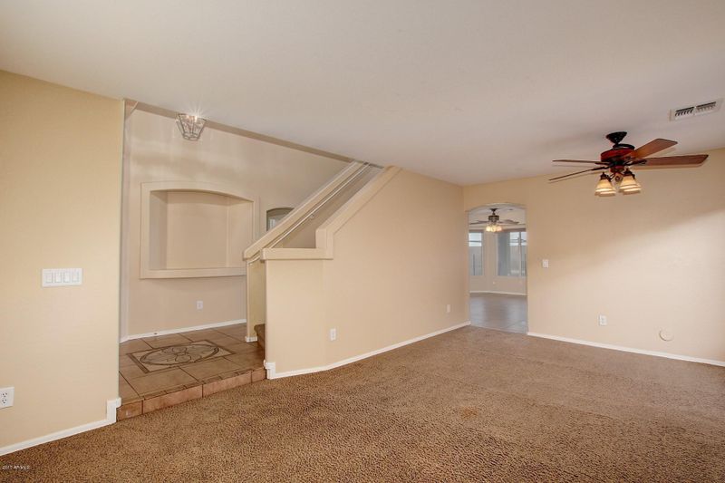 568 E Rosebud Dr, San Tan Valley, AZ 85143