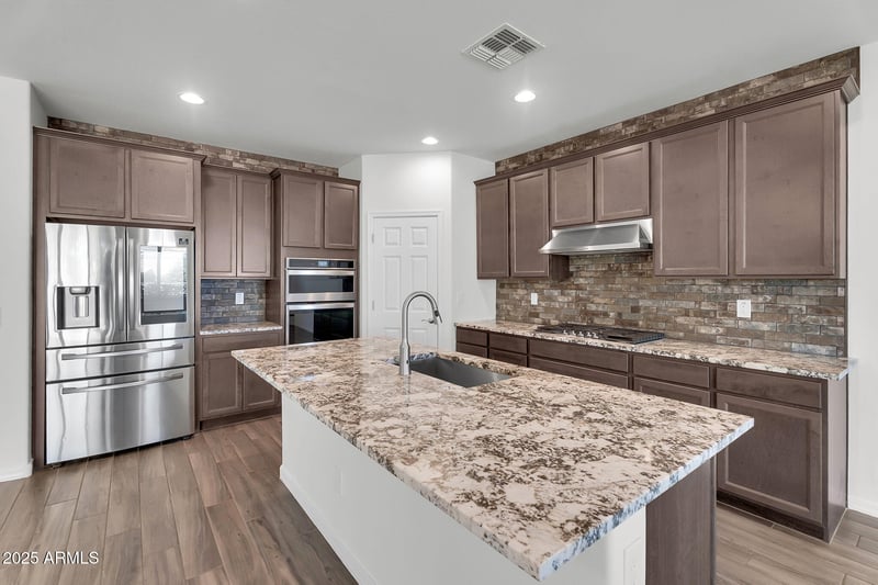 568 Lowell Dr, San Tan Valley, AZ 85140
