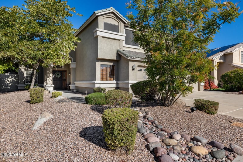 5680 W Abraham Ln, Glendale, AZ 85308