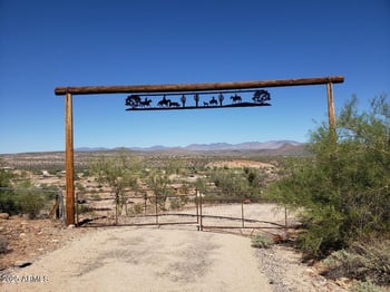 56915 325th Ave, Wickenburg, AZ 85390