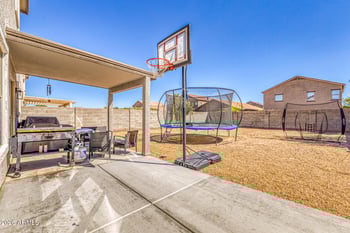 57 Saddle Way, San Tan Valley, AZ 85143