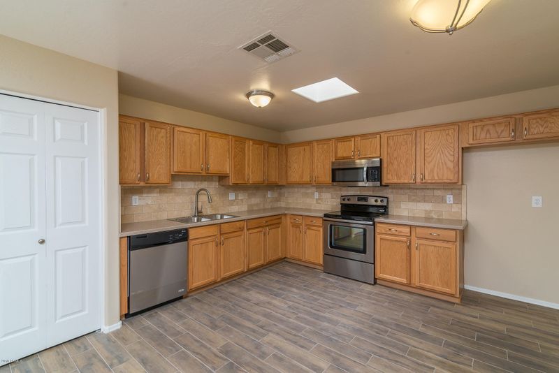 570 E Commonwealth Ave, Chandler, AZ 85225