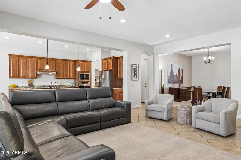 570 W Yellowstone Way, Chandler, AZ 85248