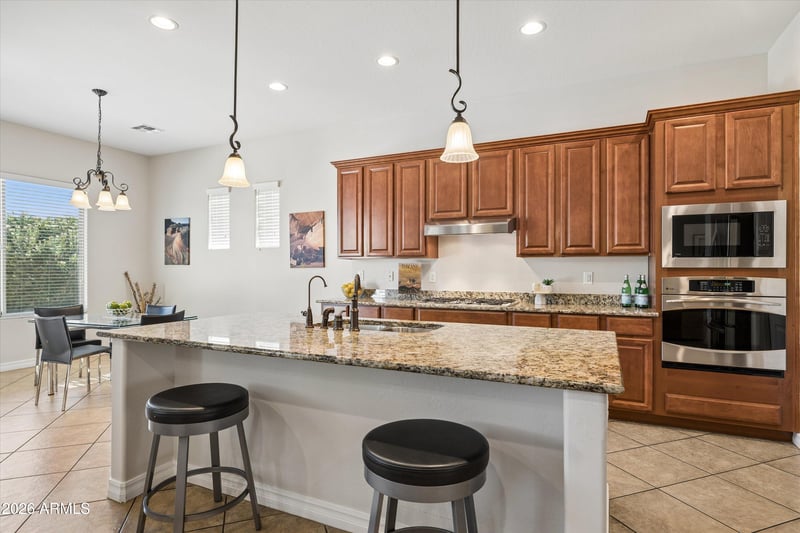 570 W Yellowstone Way, Chandler, AZ 85248