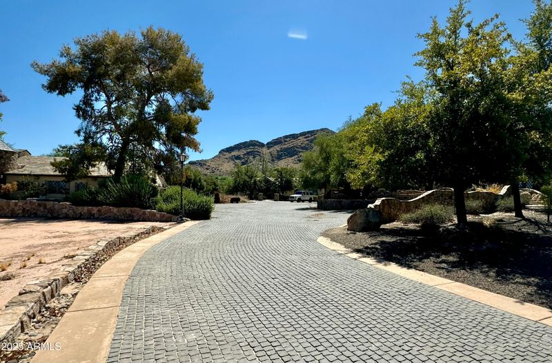 5701 E Mockingbird Ln, Paradise Valley, AZ 85253