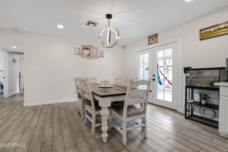 5701 Royal Palm Rd, Glendale, AZ 85302