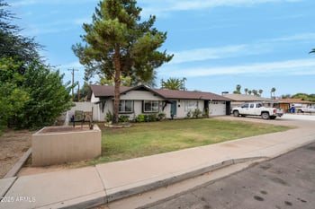 5701 Royal Palm Rd, Glendale, AZ 85302