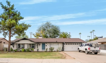 5701 Royal Palm Rd, Glendale, AZ 85302