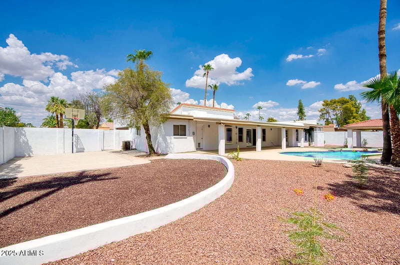 5701 Windrose Dr, Scottsdale, AZ 85254