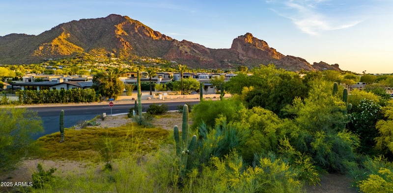 5702 Lincoln Dr #1, Paradise Valley, AZ 85253