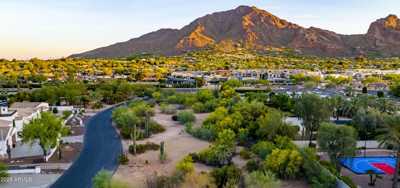 5702 Lincoln Dr #1, Paradise Valley, AZ 85253