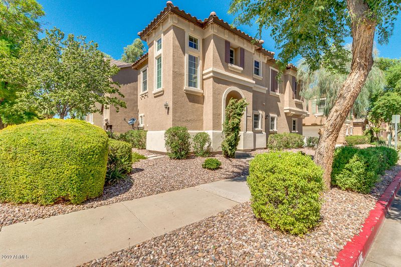 5702 S 21st Pl, Phoenix, AZ 85040