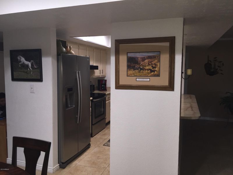 5702 W Carol Ann Way, Glendale, AZ 85306