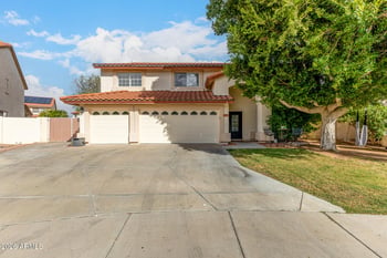 5702 W Windrose Dr, Glendale, AZ 85304