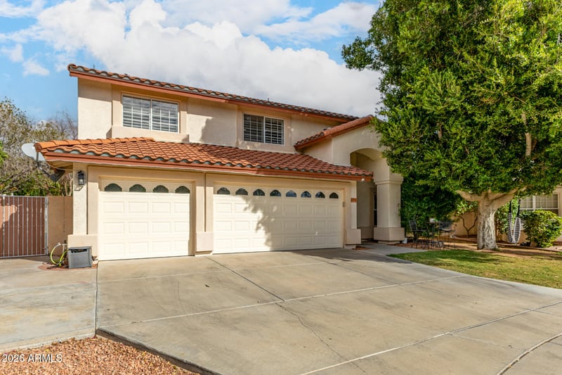 5702 W Windrose Dr, Glendale, AZ 85304