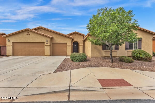 5704 57th Dr, Laveen, AZ 85339