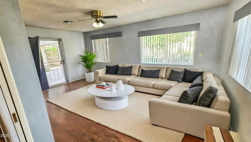 5704 E Dodge St, Mesa, AZ 85205