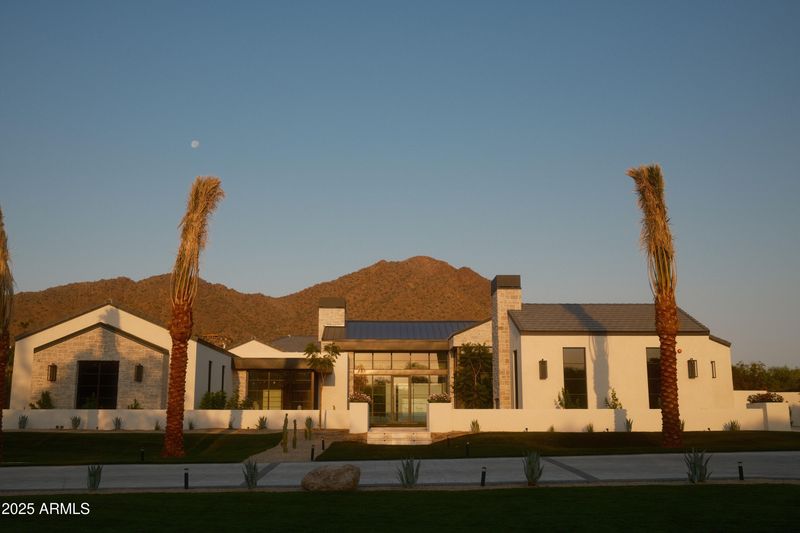 5704 N Wilkinson Rd, Paradise Valley, AZ 85253