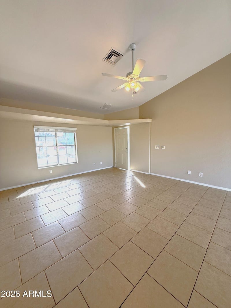 5704 Villa Theresa Dr, Glendale, AZ 85308