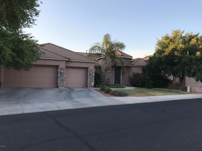 5706 W Leiber Pl, Glendale, AZ 85310