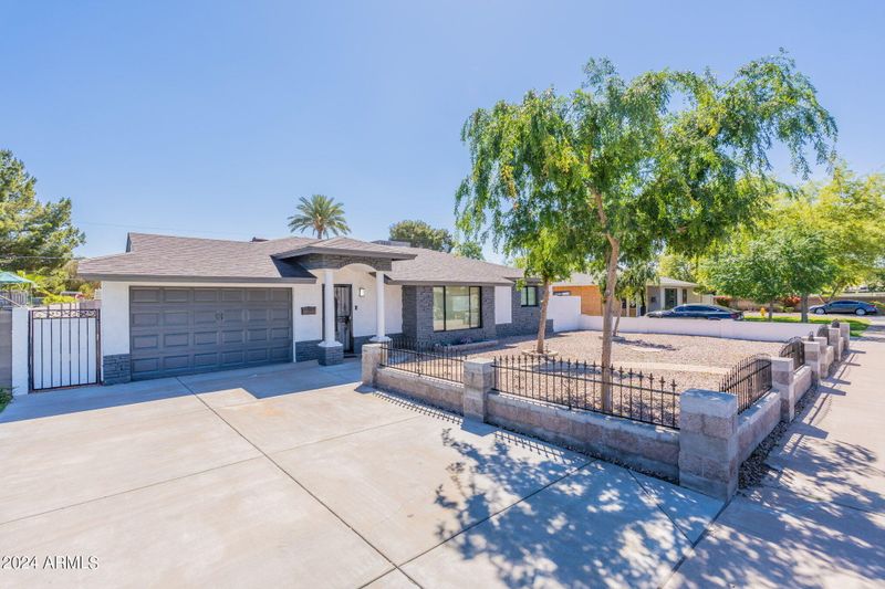 5707 N 13th St, Phoenix, AZ 85014