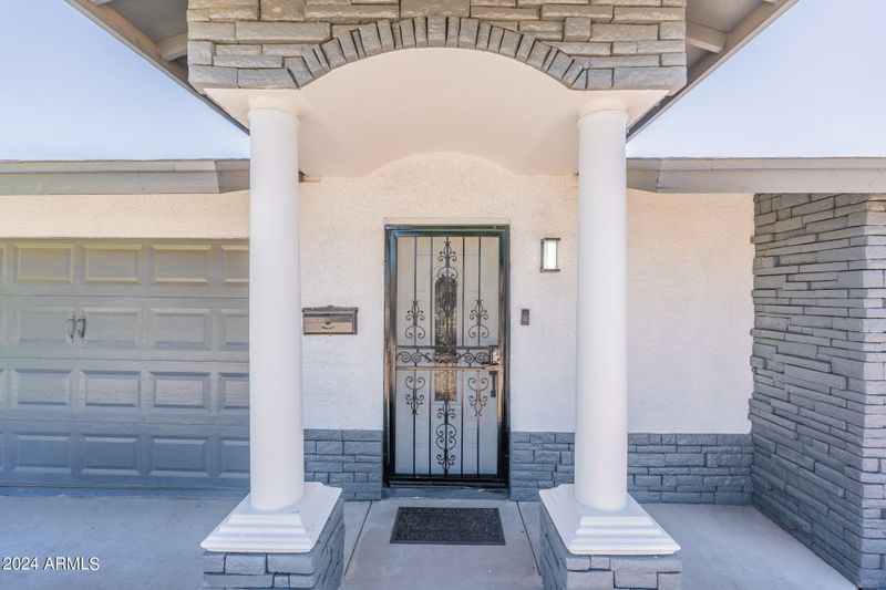 5707 N 13th St, Phoenix, AZ 85014