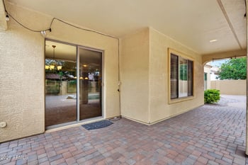 5707 Robb Ln, Glendale, AZ 85310