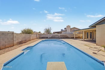 5707 Cholla St, Glendale, AZ 85304