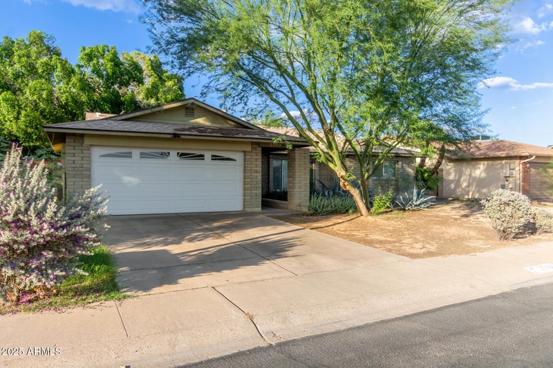 5708 Redfield Rd, Glendale, AZ 85306