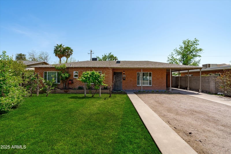 5709 16th St, Phoenix, AZ 85016