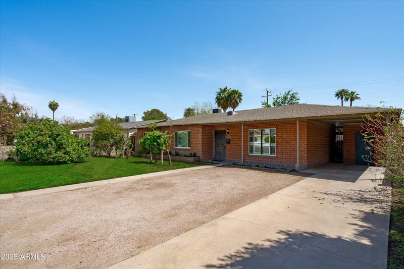 5709 16th St, Phoenix, AZ 85016