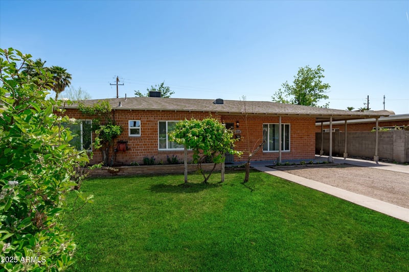 5709 16th St, Phoenix, AZ 85016