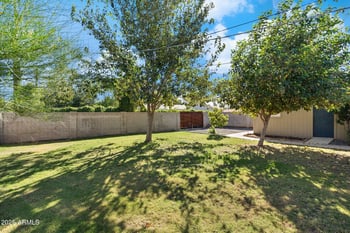 5709 16th St, Phoenix, AZ 85016