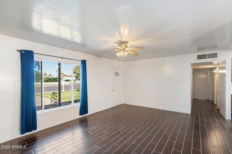 5709 16th St, Phoenix, AZ 85016